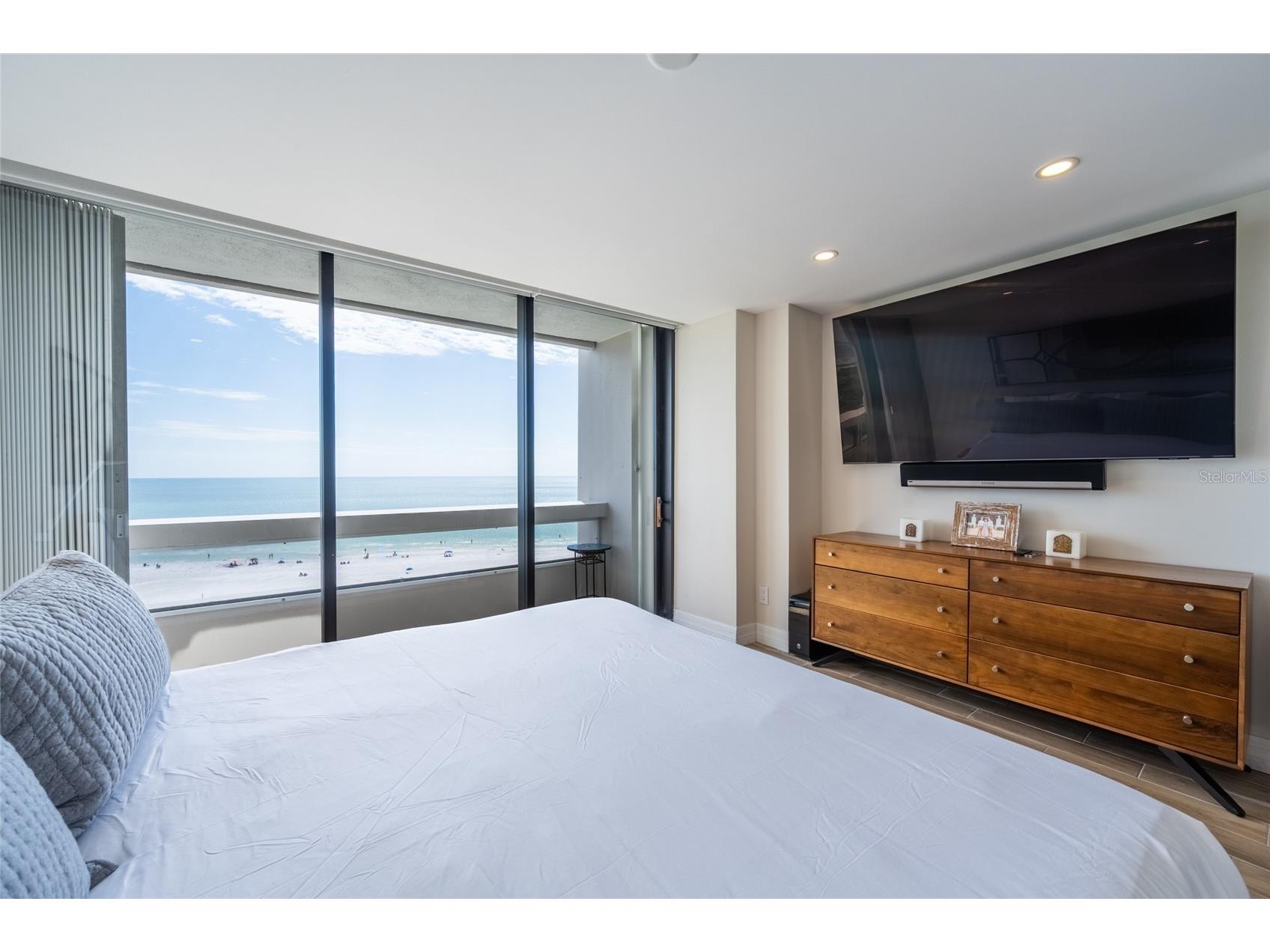 5400 Ocean Boulevard #10-02 Sarasota FL 34242 A4688970 image9