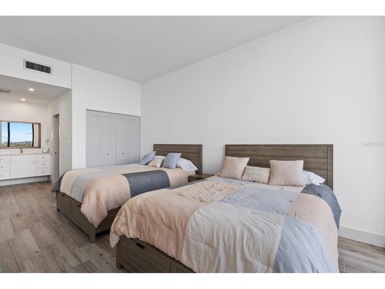 5400 Ocean Boulevard #17-04 Sarasota FL 34242 - GULF OF MEXICO A4698764 image25
