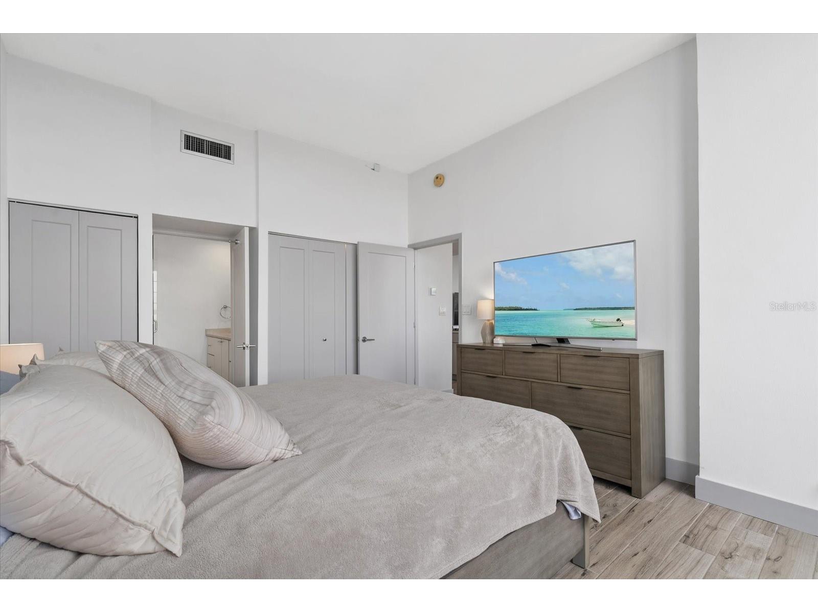 5400 Ocean Boulevard #17-04 Sarasota FL 34242 - GULF OF MEXICO A4698764 image29