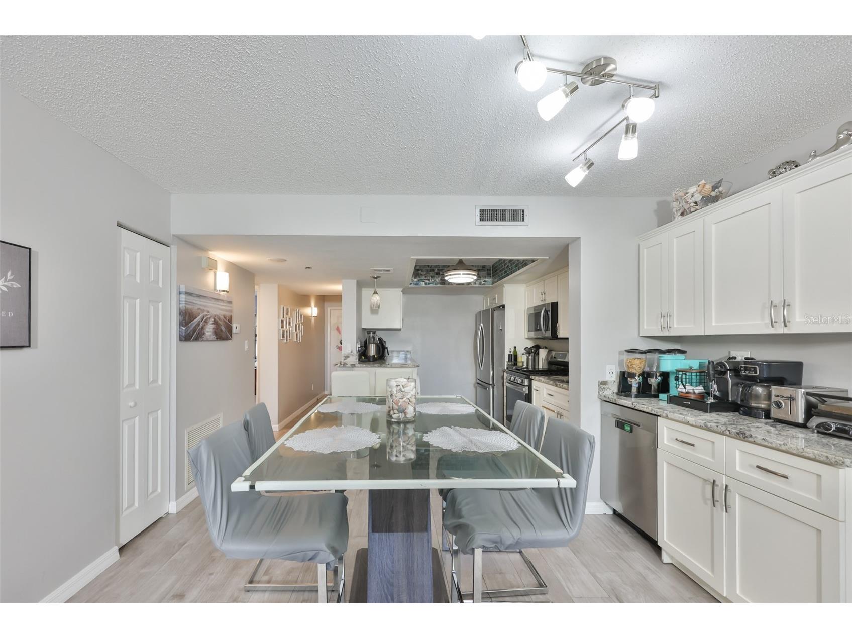 5400 Park Street N #208 Saint Petersburg FL 33709 - CROSS BAYOU TB8501658 image5