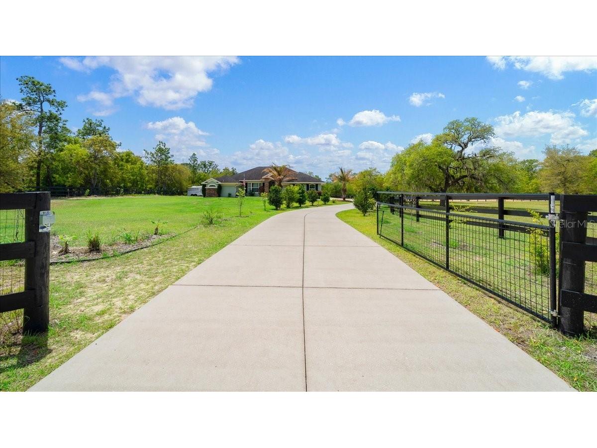 5400 W Yearling Drive Beverly Hills FL 34465 OM722564 image3