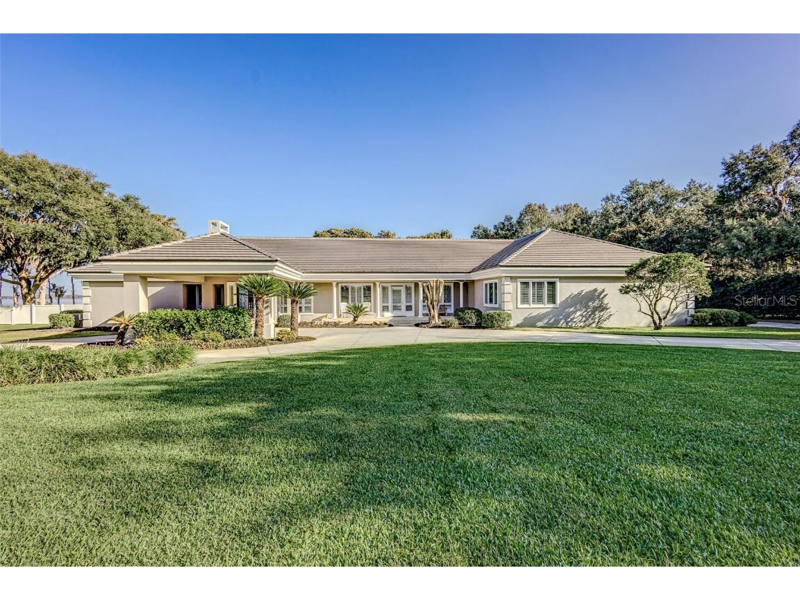 5401 Banana Point Drive Okahumpka FL 34762 - LAKE HARRIS P4928403 image1