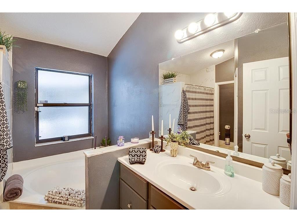 5401 Lighthouse Road Orlando FL 32808 V4946206 image16