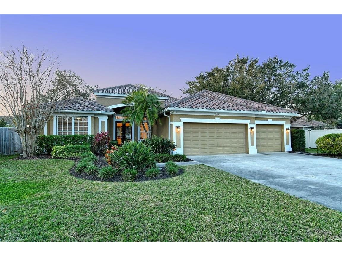 5401 Oak Grove Court Sarasota FL 34233 A4655417 image1