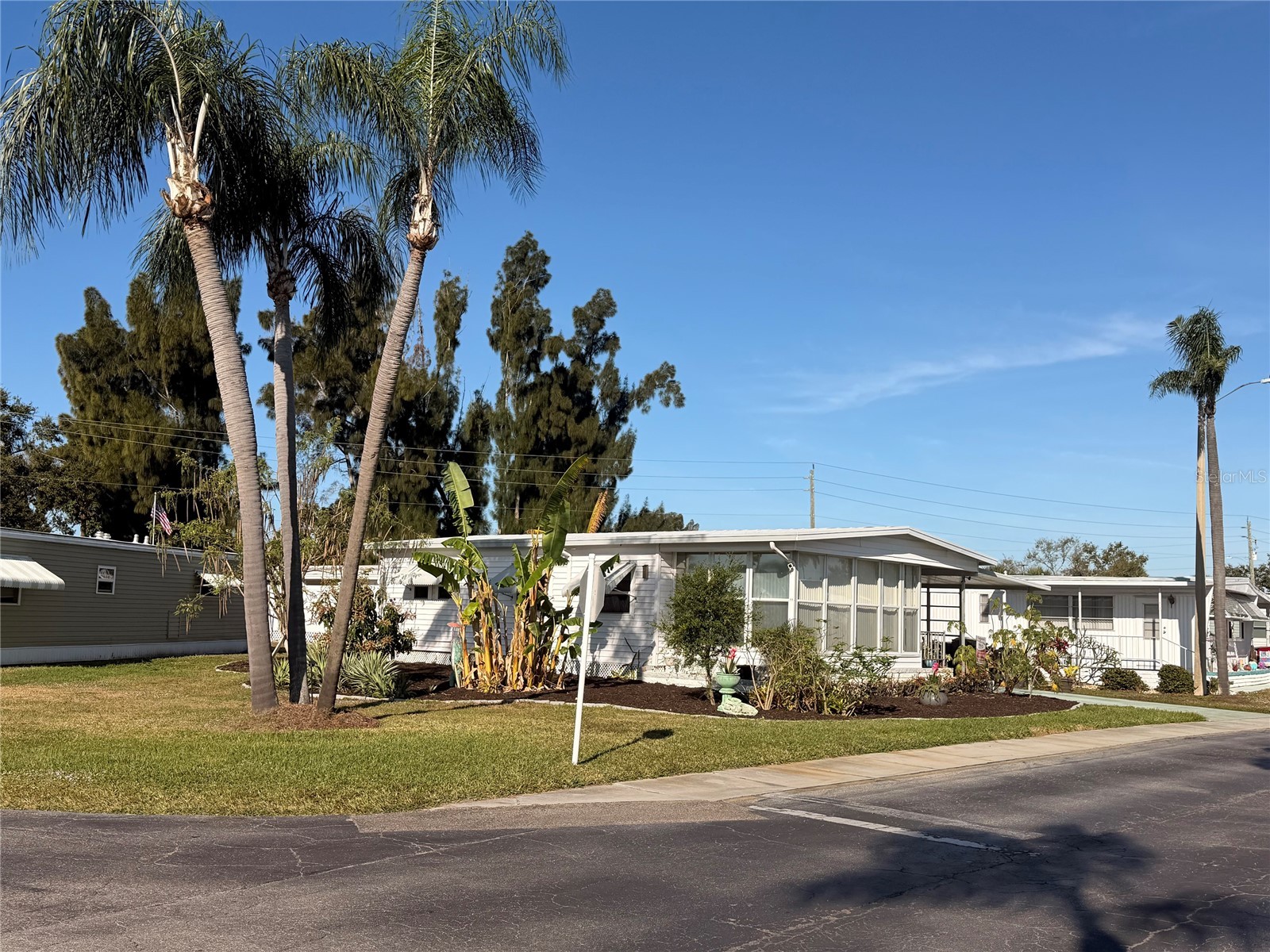 5402 Chateau Lane Bradenton FL 34207 A4657291 image2