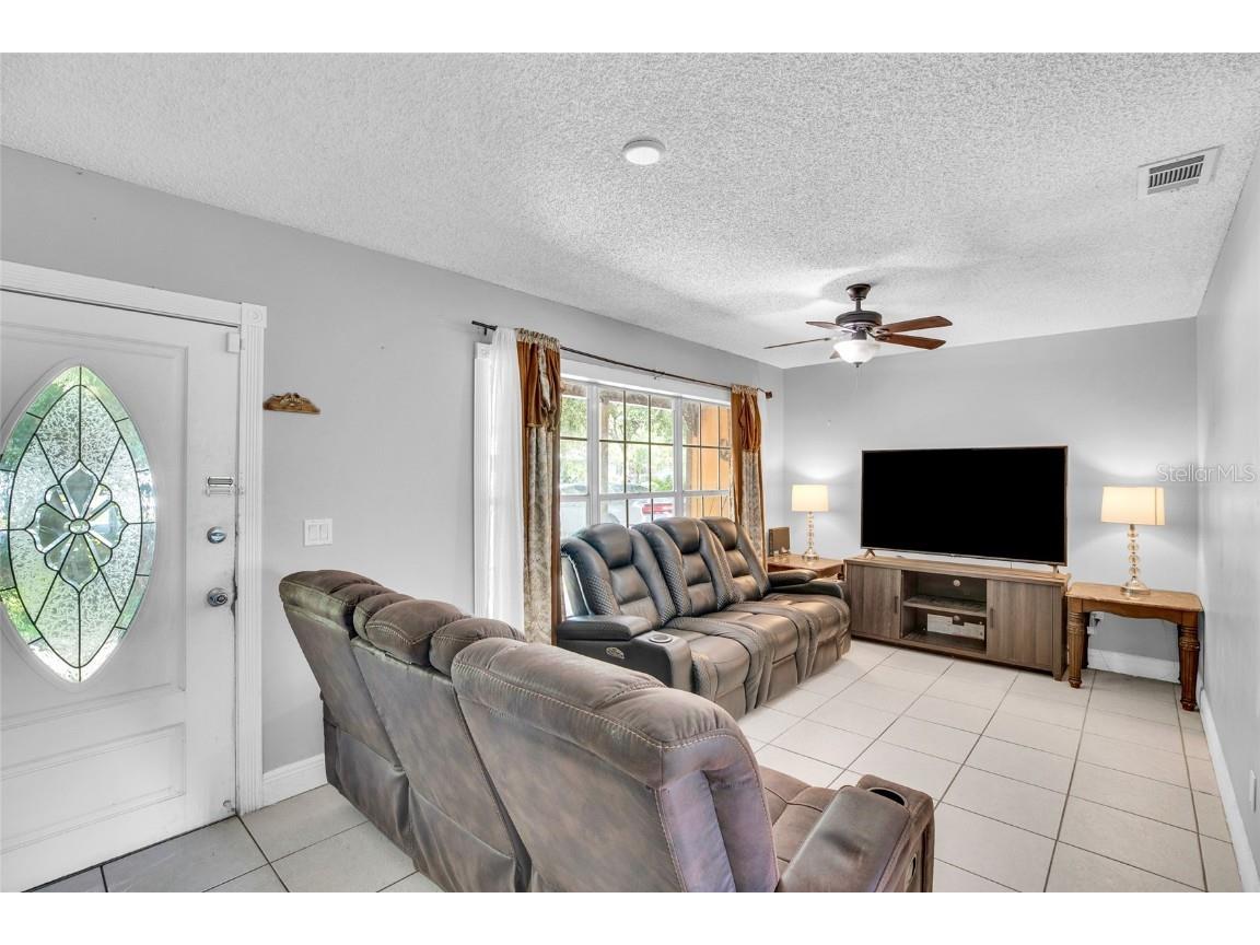 5402 Shannon Drive Fort Pierce FL 34951 TB8404732 image3