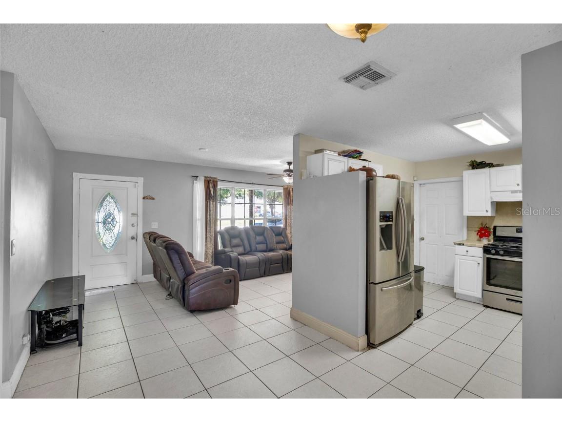 5402 Shannon Drive Fort Pierce FL 34951 TB8404732 image6