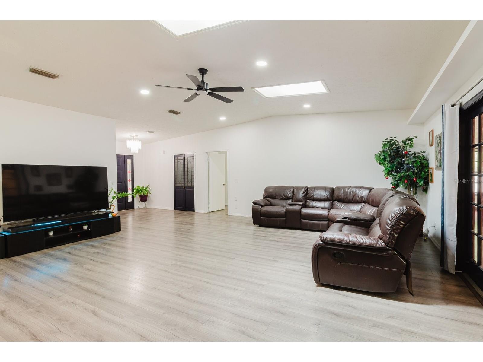 5402 Swallow Drive Land O Lakes FL 34639 TB8496621 image6