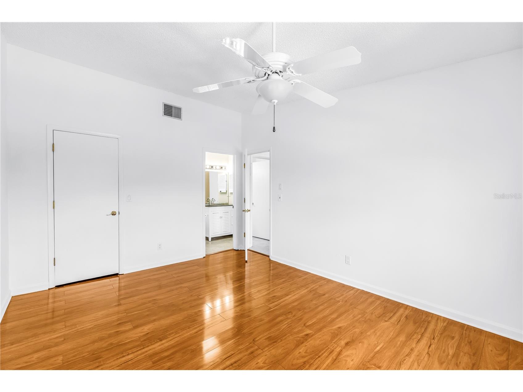 5403 Sweetwater Terrace Circle #5403 Tampa FL 33634 TB8531612 image19