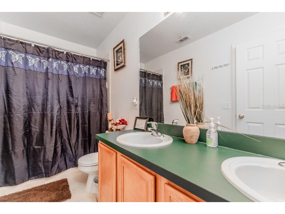 5404 Crepe Myrtle Circle Kissimmee FL 34758 V4945475 image33