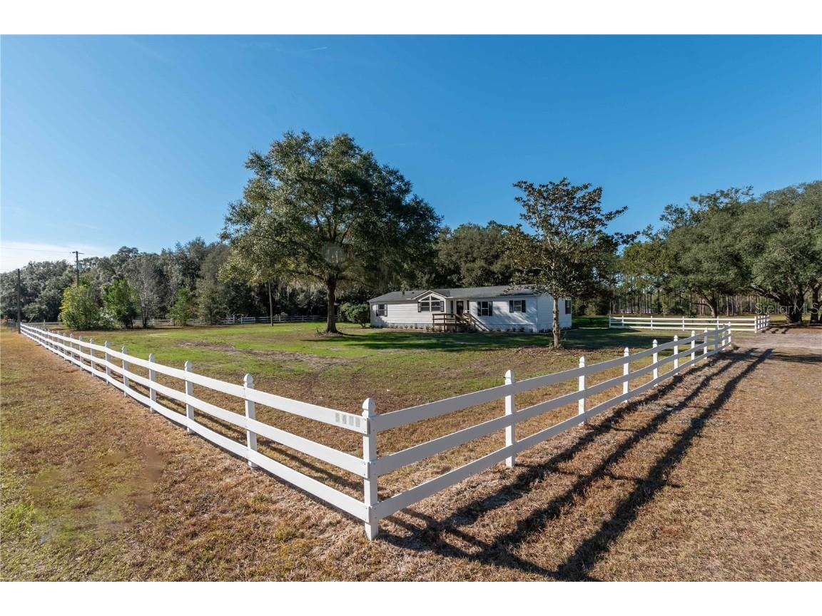 5404 SE 177th Street Hawthorne FL 32640 GC517978 image1