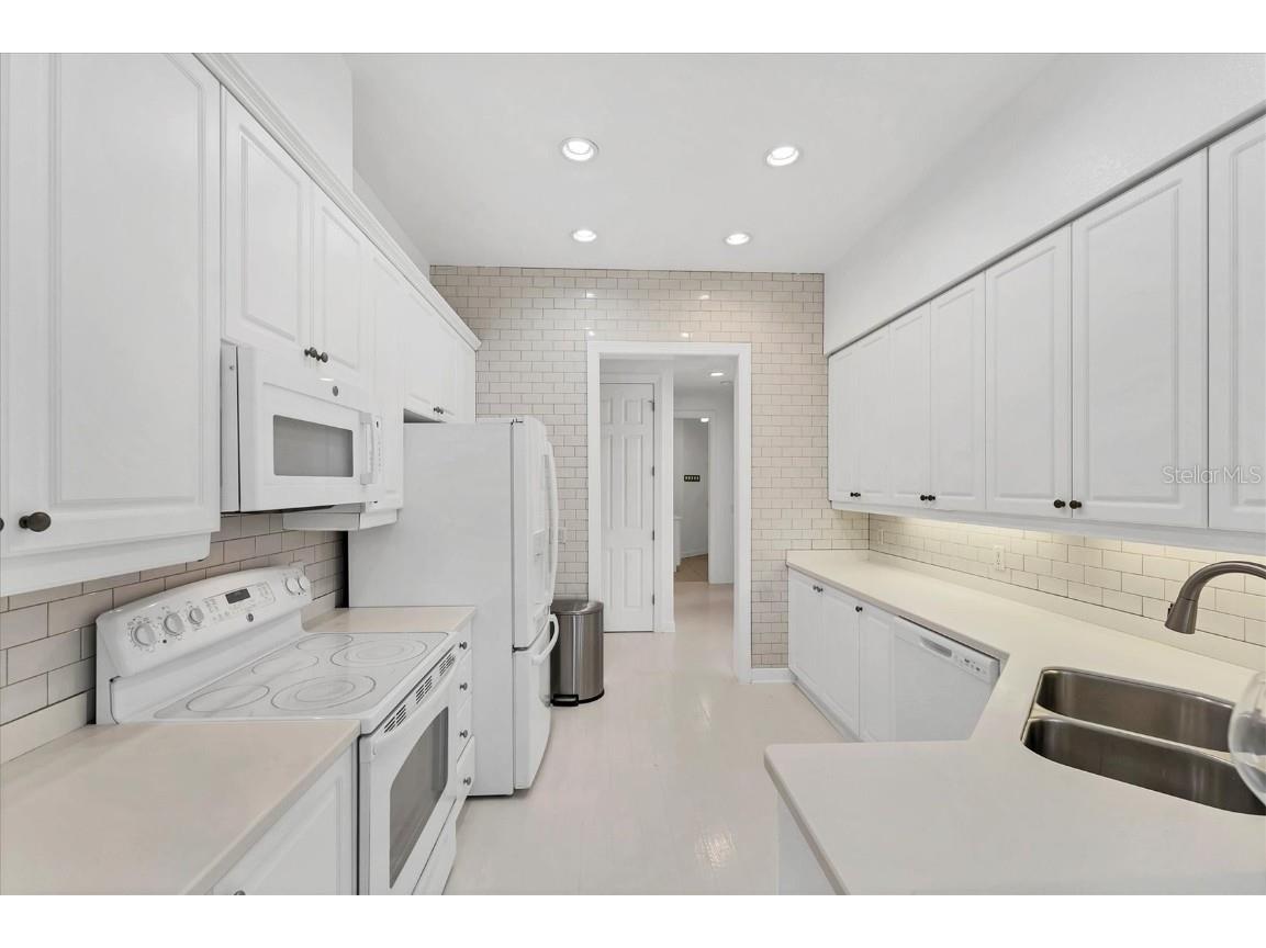 5405 46th Court W Bradenton FL 34210 A4647620 image16