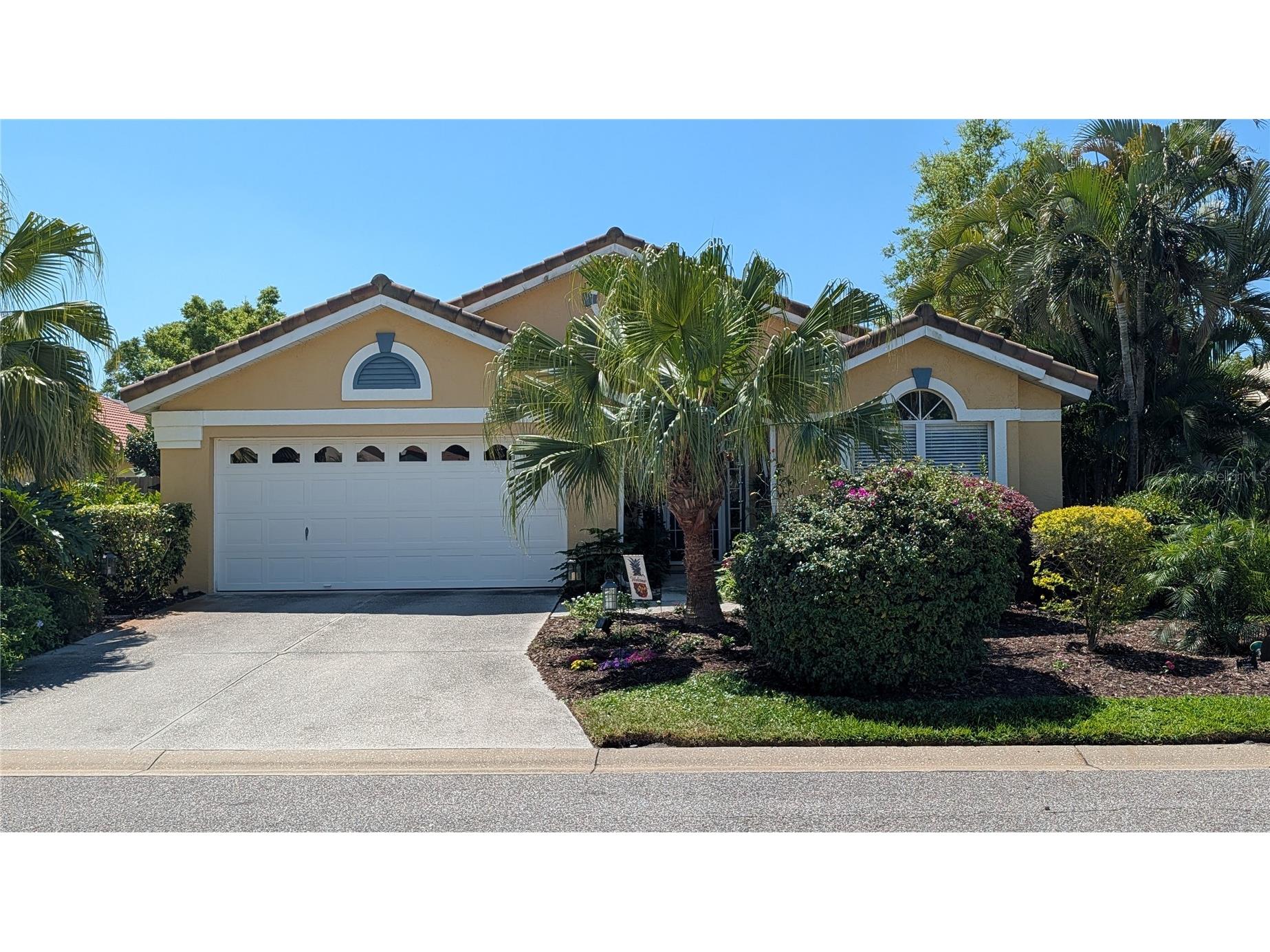 5406 83rd Terrace E Sarasota FL 34243 A4696432 image1