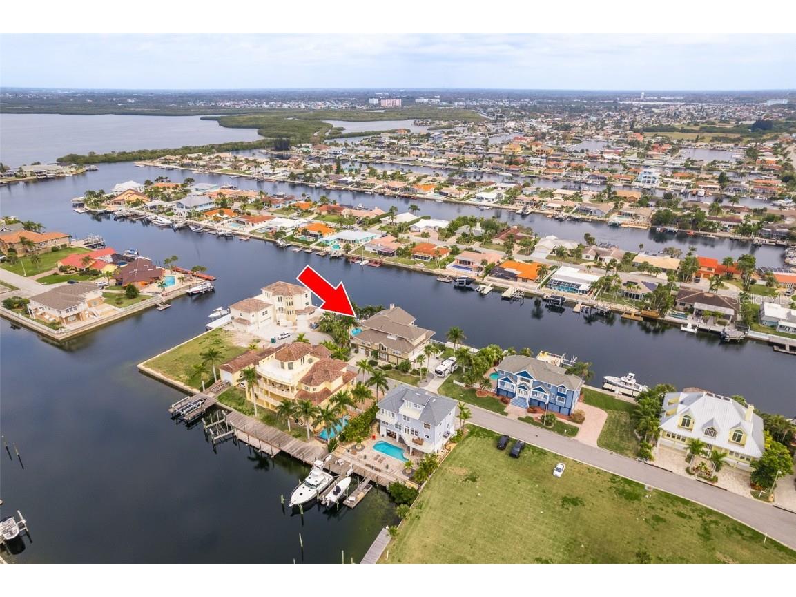 5406 Captains Court New Port Richey FL 34652 - GULF OF MEXICO W7870640 image1