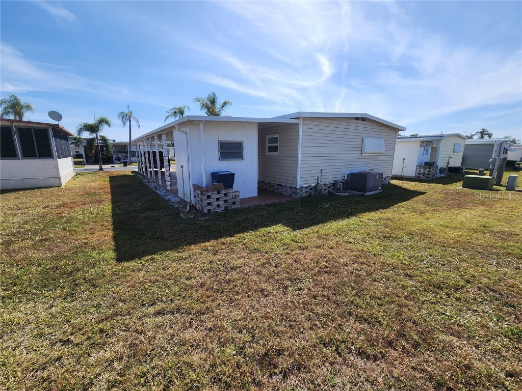 5408 Chateau Lane Bradenton FL 34207 A4649373 image4