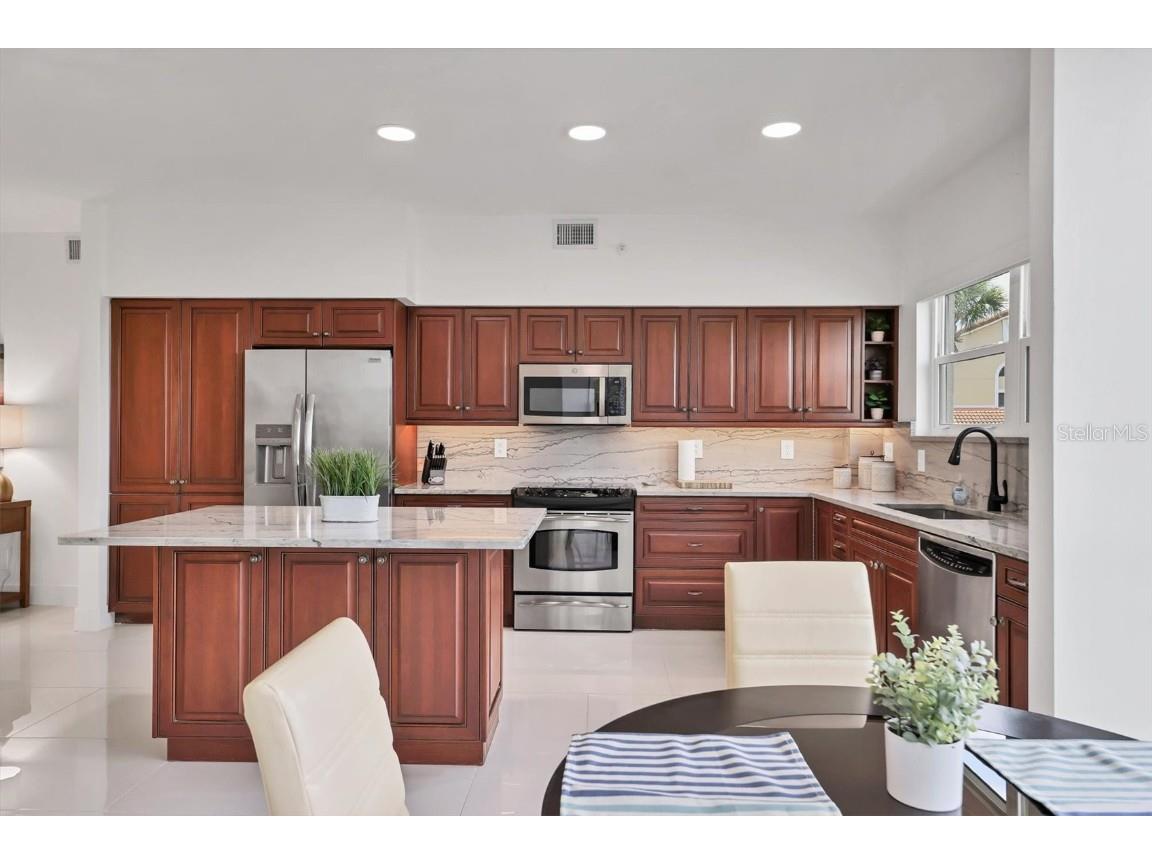 5408 Eagles Point Circle #102 Sarasota FL 34231 A4668010 image11