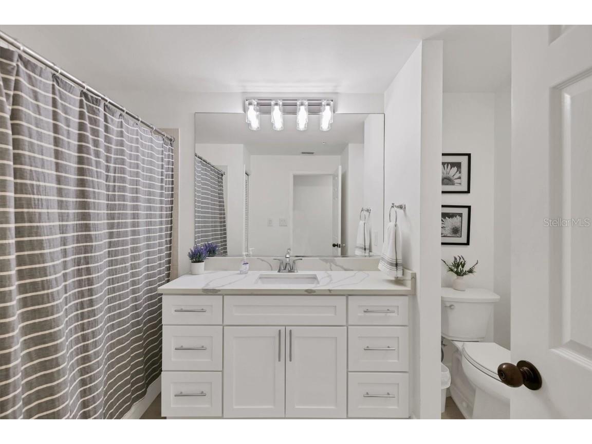 5408 Eagles Point Circle #102 Sarasota FL 34231 A4668010 image18