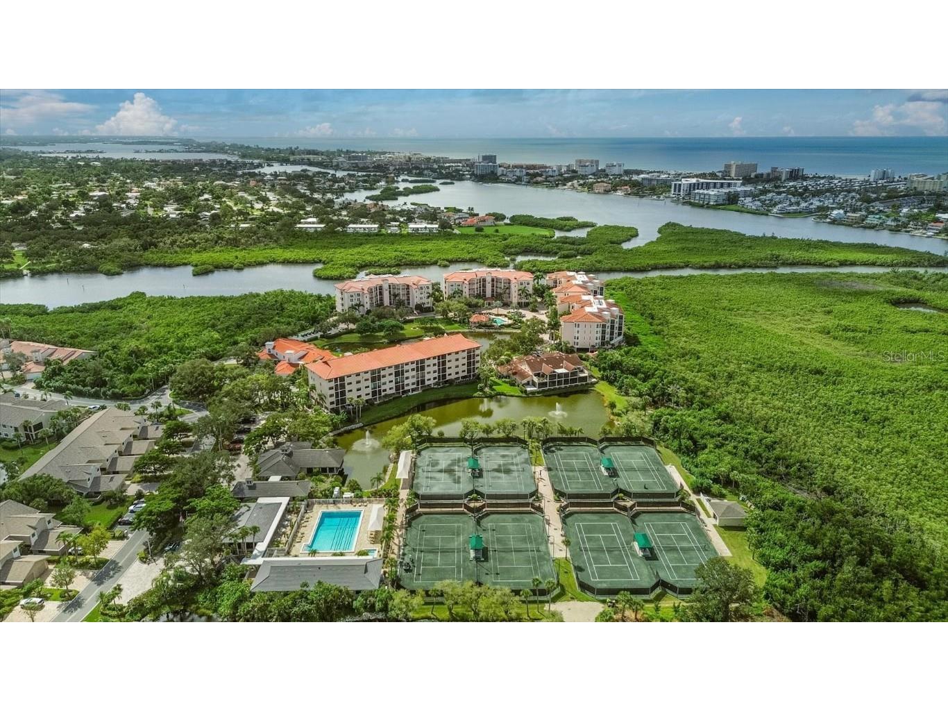 5408 Eagles Point Circle #102 Sarasota FL 34231 A4668010 image2