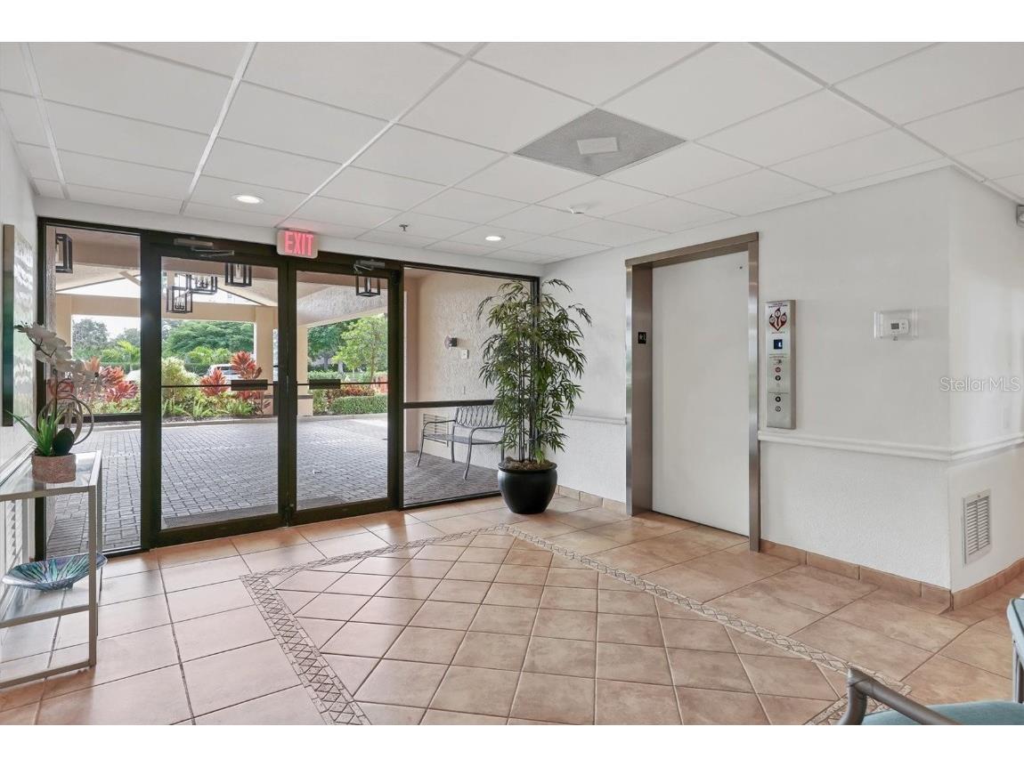 5408 Eagles Point Circle #102 Sarasota FL 34231 A4668010 image21