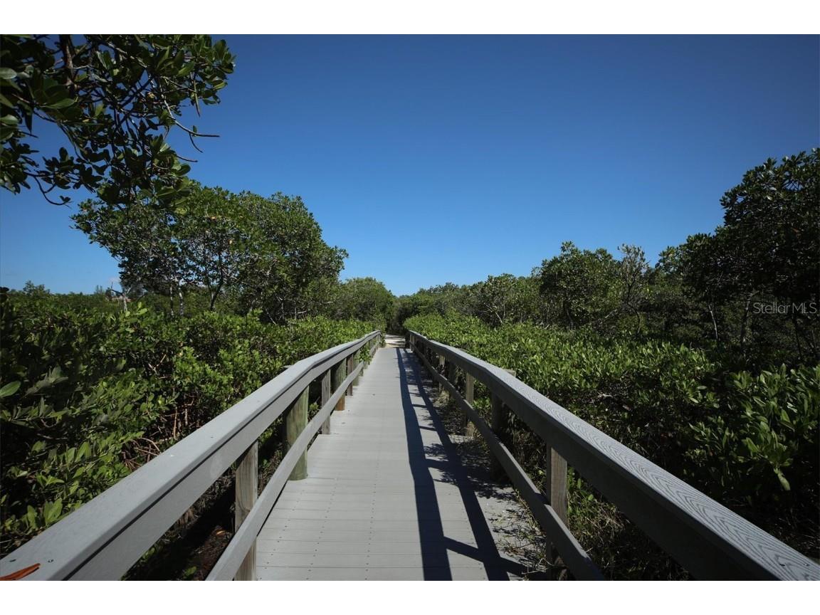 5408 Eagles Point Circle #102 Sarasota FL 34231 A4668010 image38