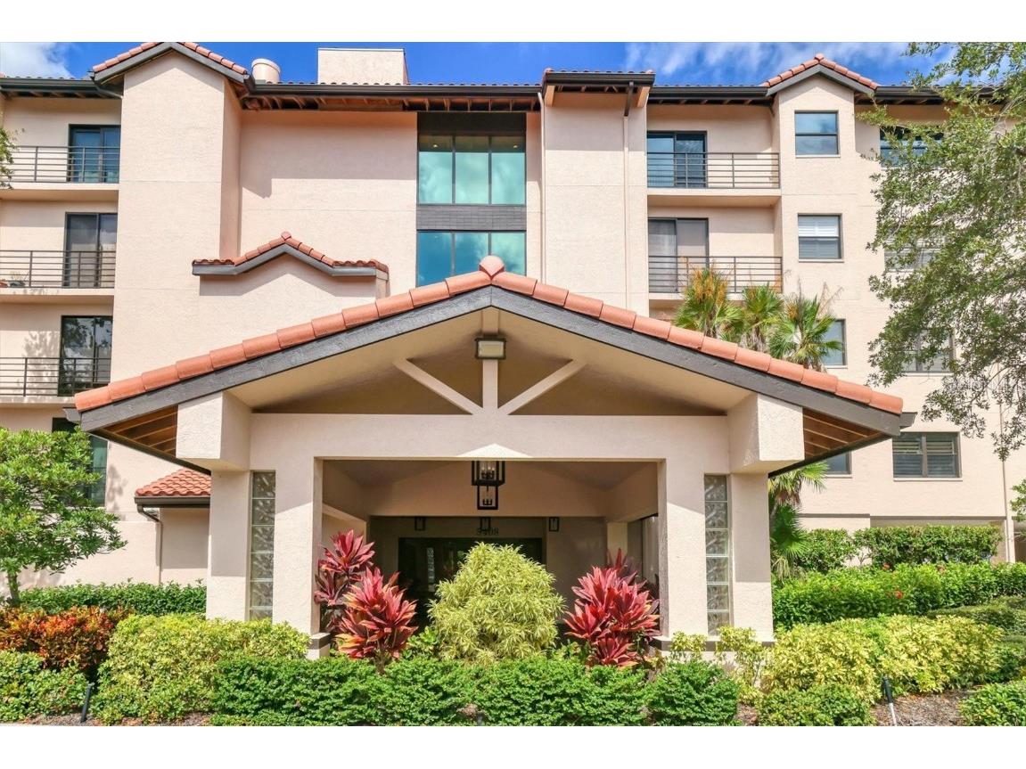 5408 Eagles Point Circle #102 Sarasota FL 34231 A4668010 image4