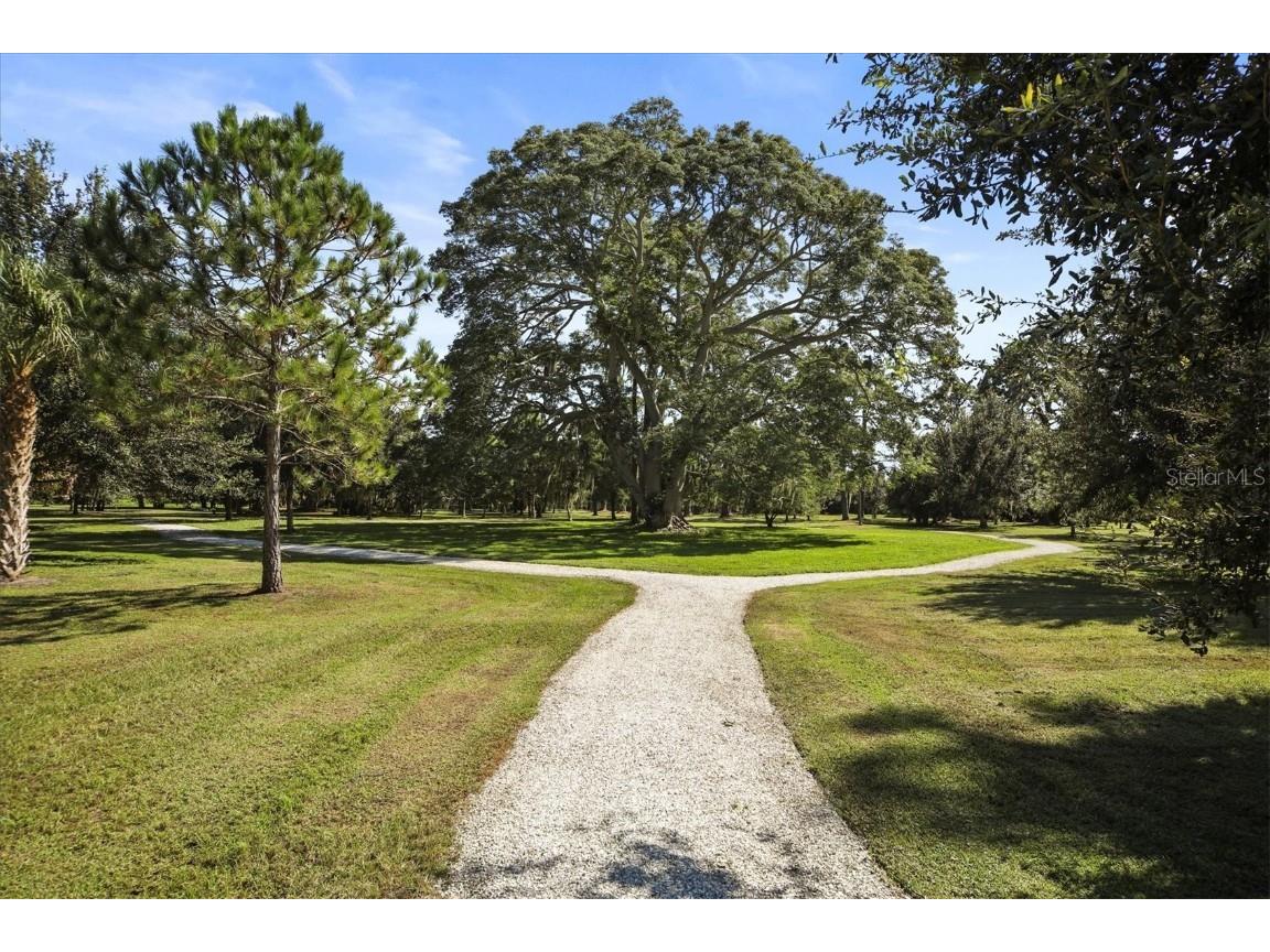 5408 Eagles Point Circle #102 Sarasota FL 34231 A4668010 image45