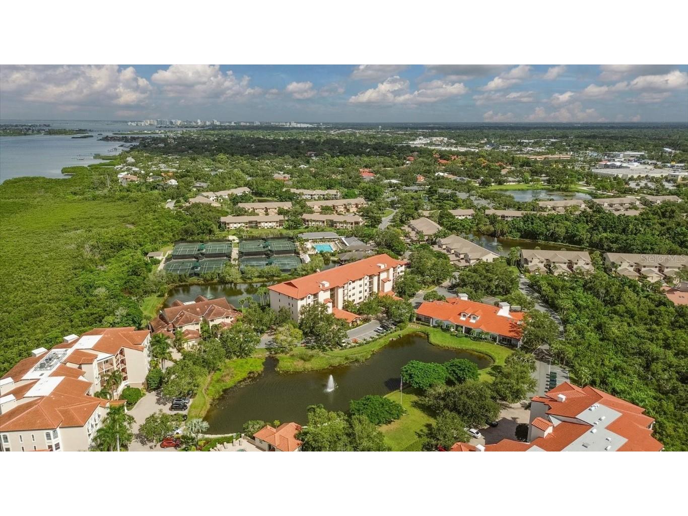 5408 Eagles Point Circle #102 Sarasota FL 34231 A4668010 image50