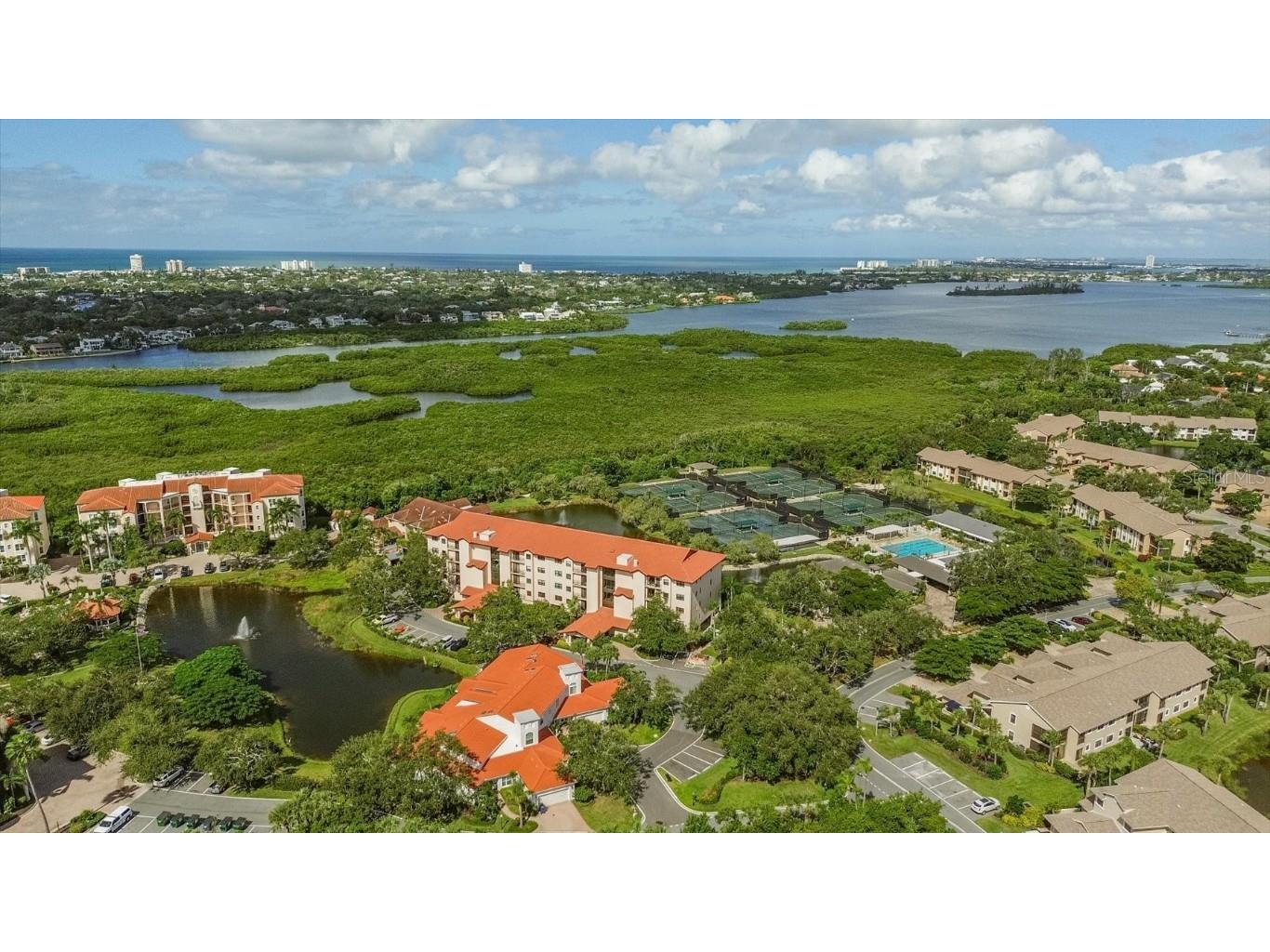 5408 Eagles Point Circle #102 Sarasota FL 34231 A4668010 image51