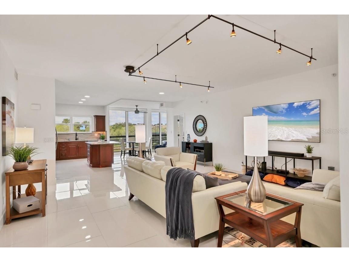 5408 Eagles Point Circle #102 Sarasota FL 34231 A4668010 image6