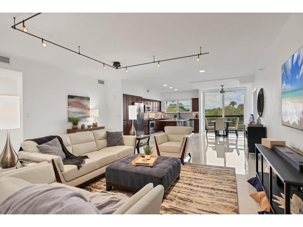 5408 Eagles Point Circle #102 Sarasota FL 34231 A4668010 image8