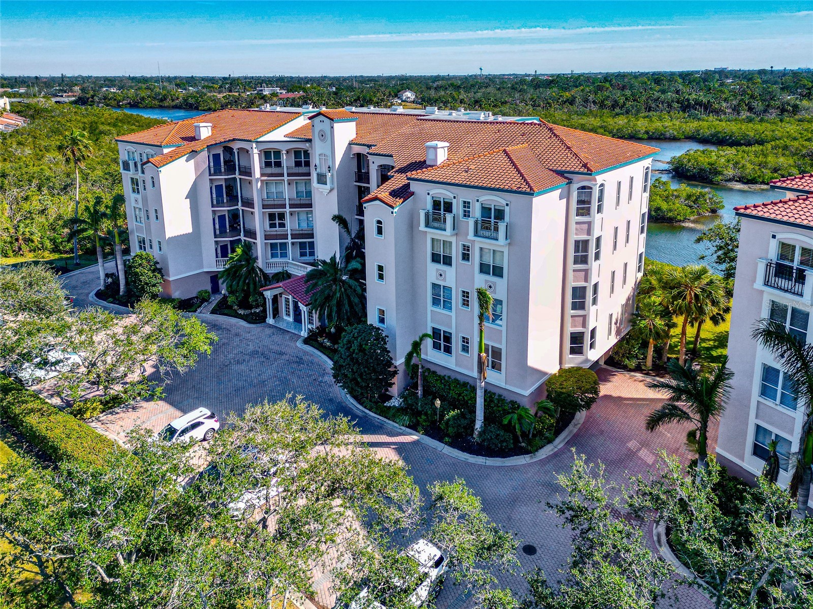 5408 Eagles Point Circle #302 Sarasota FL 34231 - INTRACOASTAL WATERWAY A4678903 image1