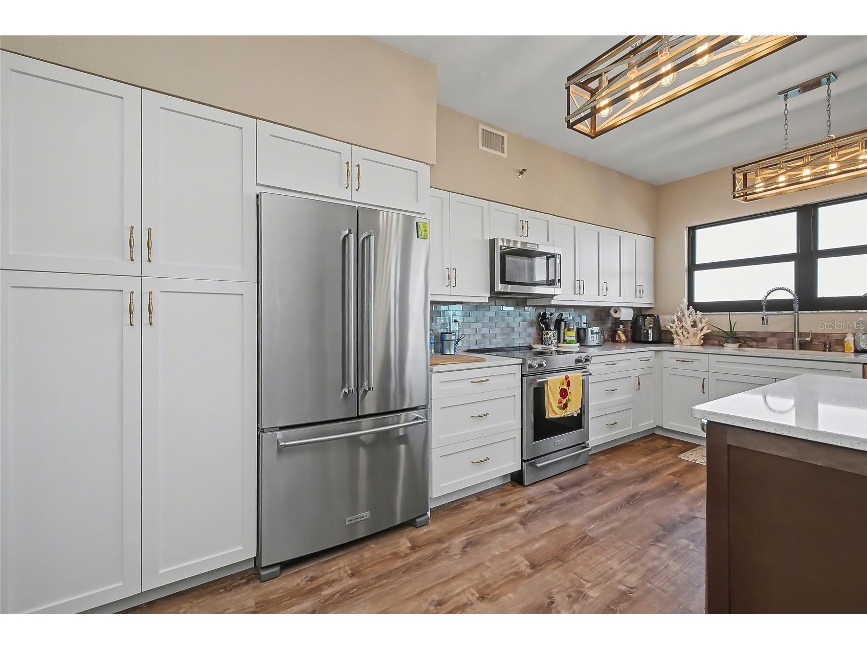 5408 Eagles Point Circle #302 Sarasota FL 34231 - INTRACOASTAL WATERWAY A4678903 image14