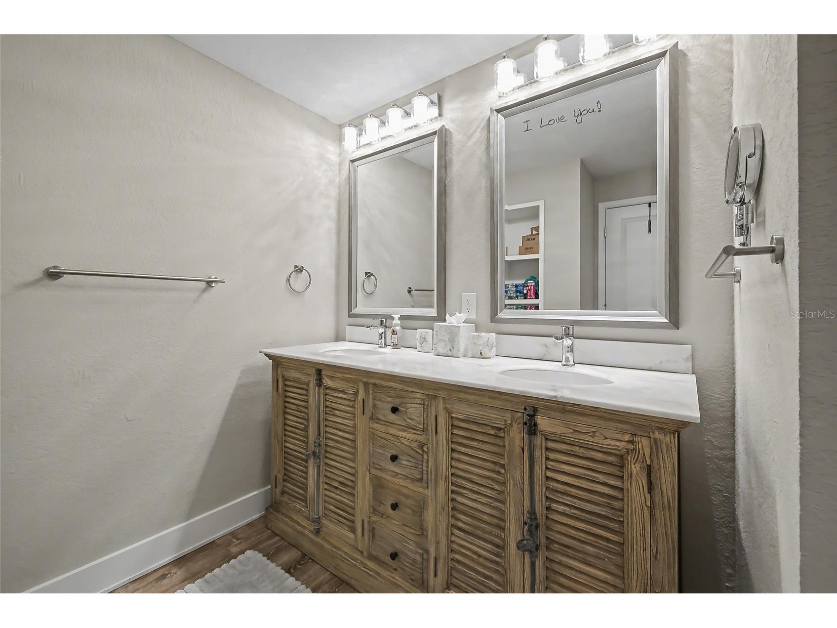 5408 Eagles Point Circle #302 Sarasota FL 34231 - INTRACOASTAL WATERWAY A4678903 image21