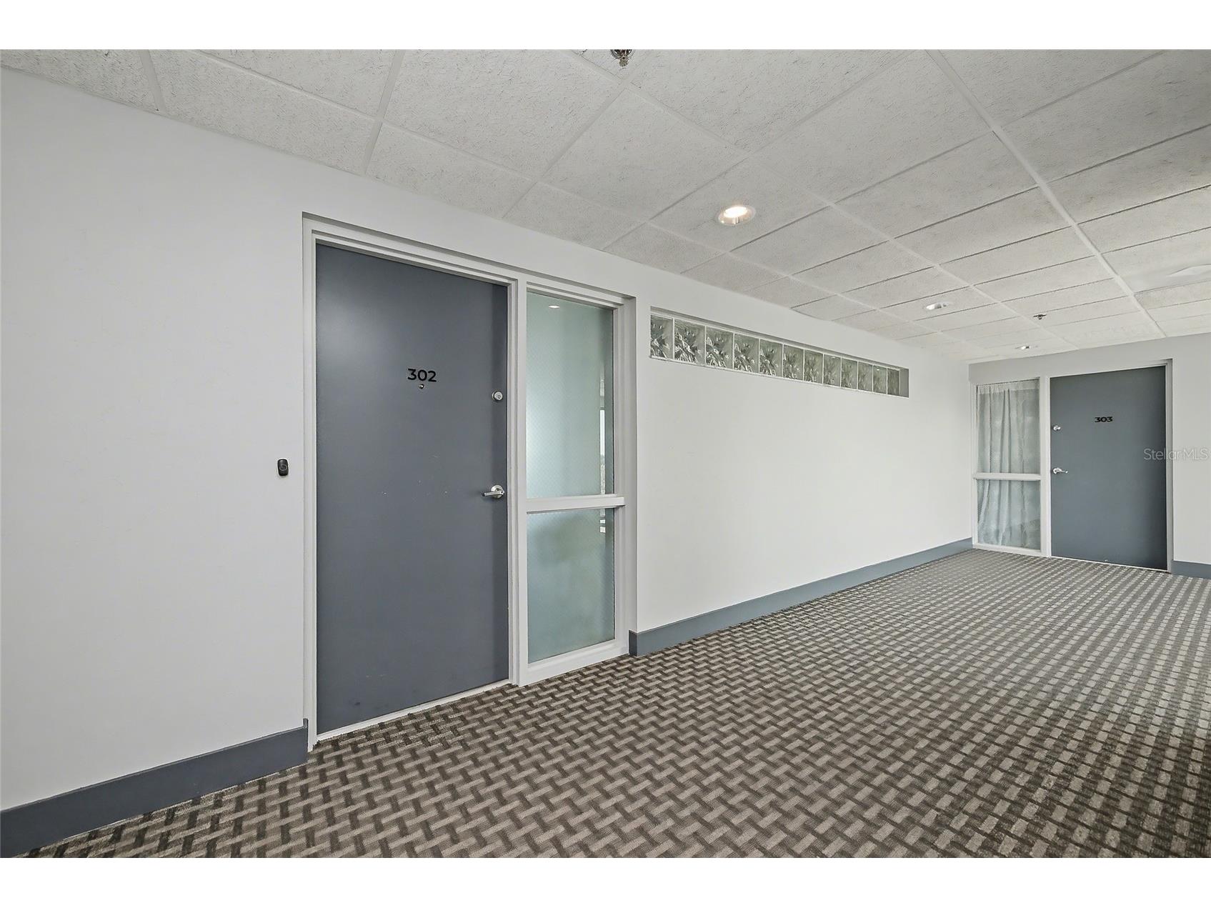 5408 Eagles Point Circle #302 Sarasota FL 34231 - INTRACOASTAL WATERWAY A4678903 image34