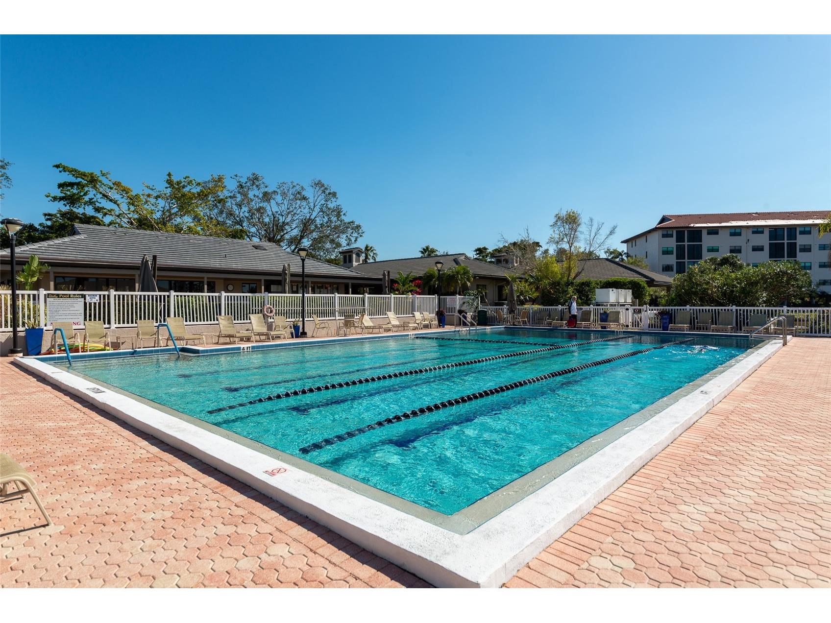 5408 Eagles Point Circle #302 Sarasota FL 34231 - INTRACOASTAL WATERWAY A4678903 image41