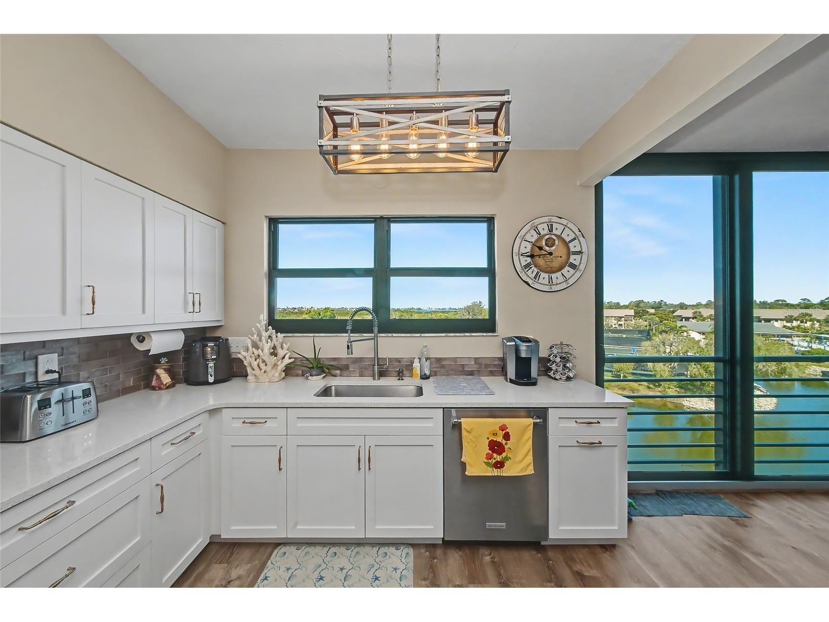 5408 Eagles Point Circle #302 Sarasota FL 34231 A4695917 image17