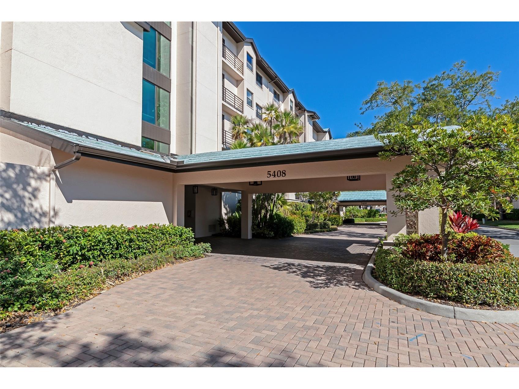 5408 Eagles Point Circle #302 Sarasota FL 34231 A4695917 image3