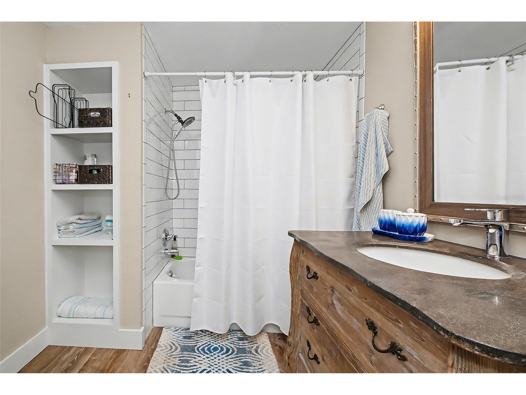 5408 Eagles Point Circle #302 Sarasota FL 34231 A4695917 image35
