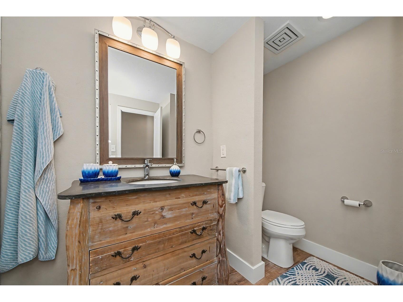 5408 Eagles Point Circle #302 Sarasota FL 34231 A4695917 image36