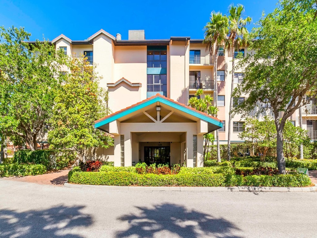 5408 Eagles Point Circle #401 Sarasota FL 34231 A4594001 image1