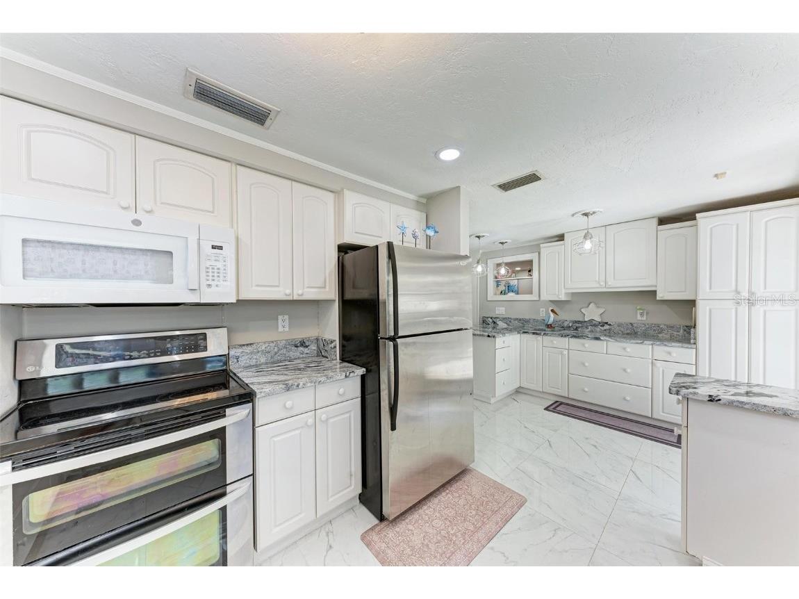 5408 Evora Avenue Sarasota FL 34235 A4668995 image14