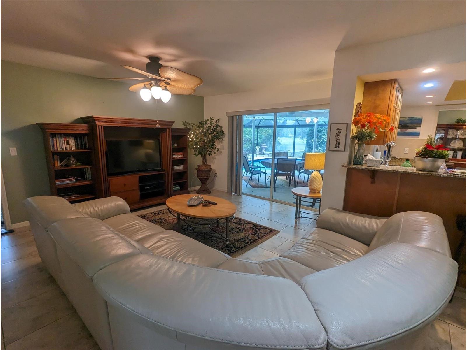 5409 Palm Aire Drive Sarasota FL 34243 A4676777 image4