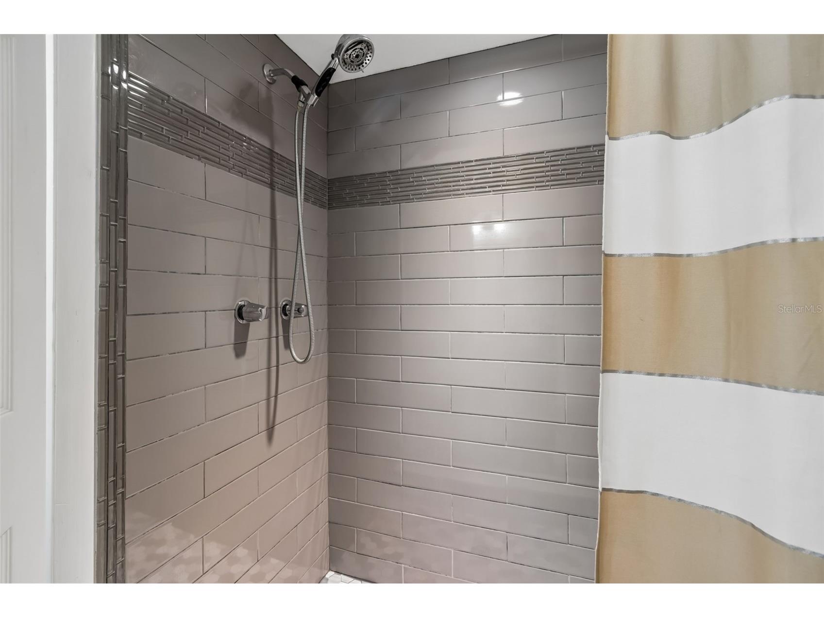 541 5th Street SE Largo FL 33771 TB8485591 image17