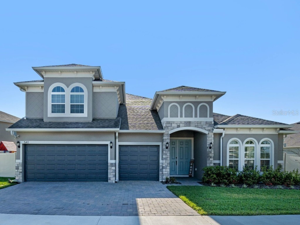 541 Avila Place Howey In The Hills FL 34737 O6097038 image1