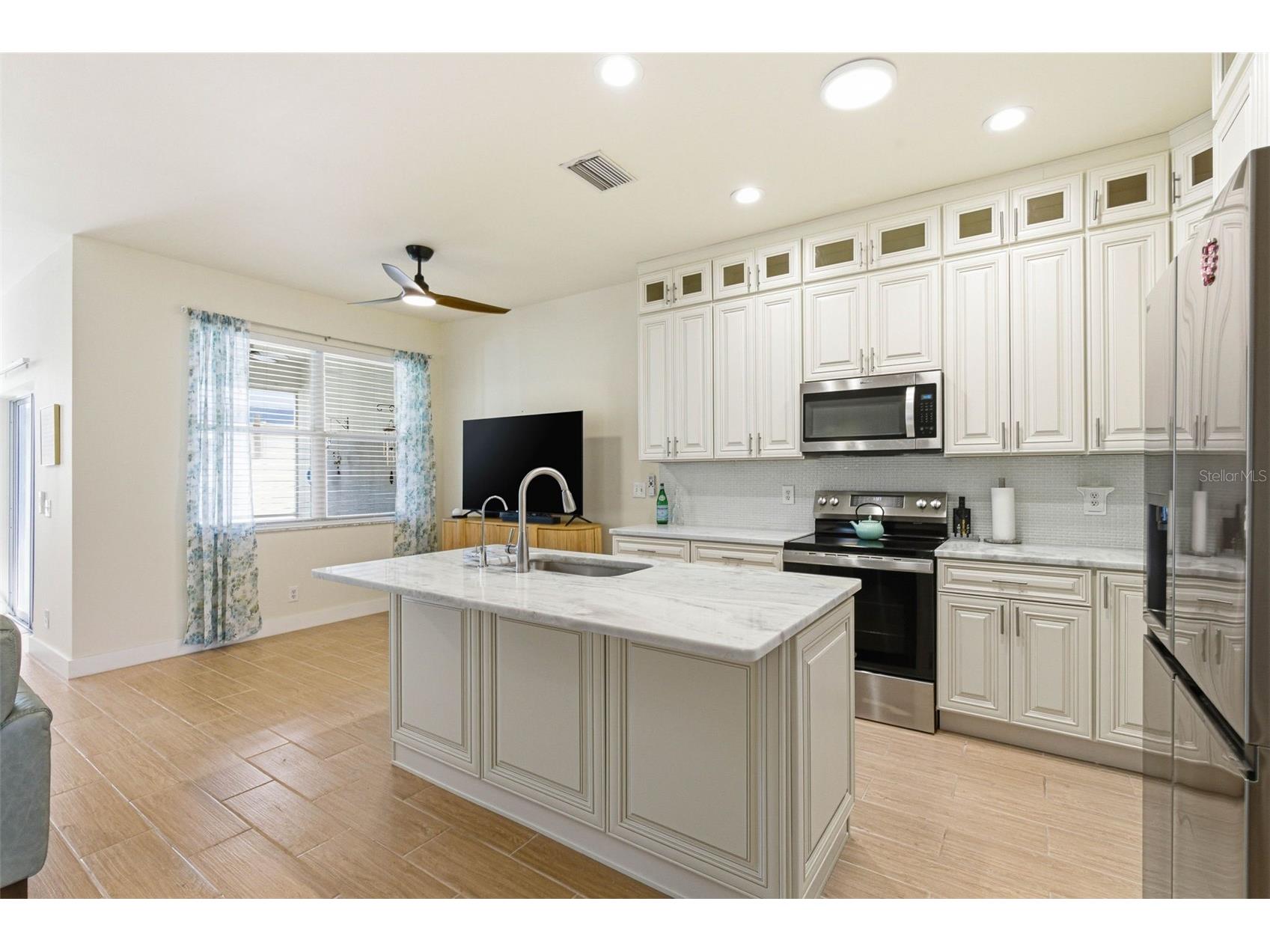 541 Black Lion Drive NE Saint Petersburg FL 33716 TB8466935 image2
