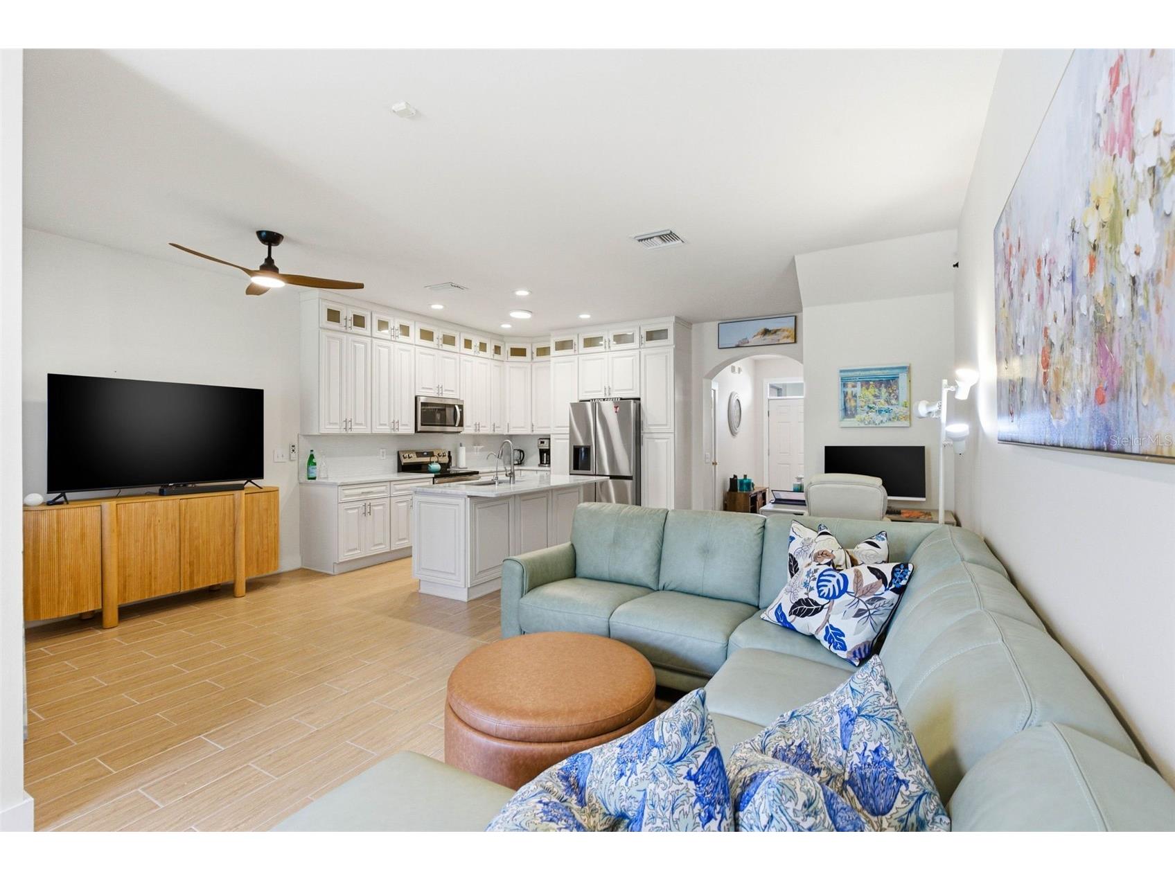 541 Black Lion Drive NE Saint Petersburg FL 33716 TB8466935 image3