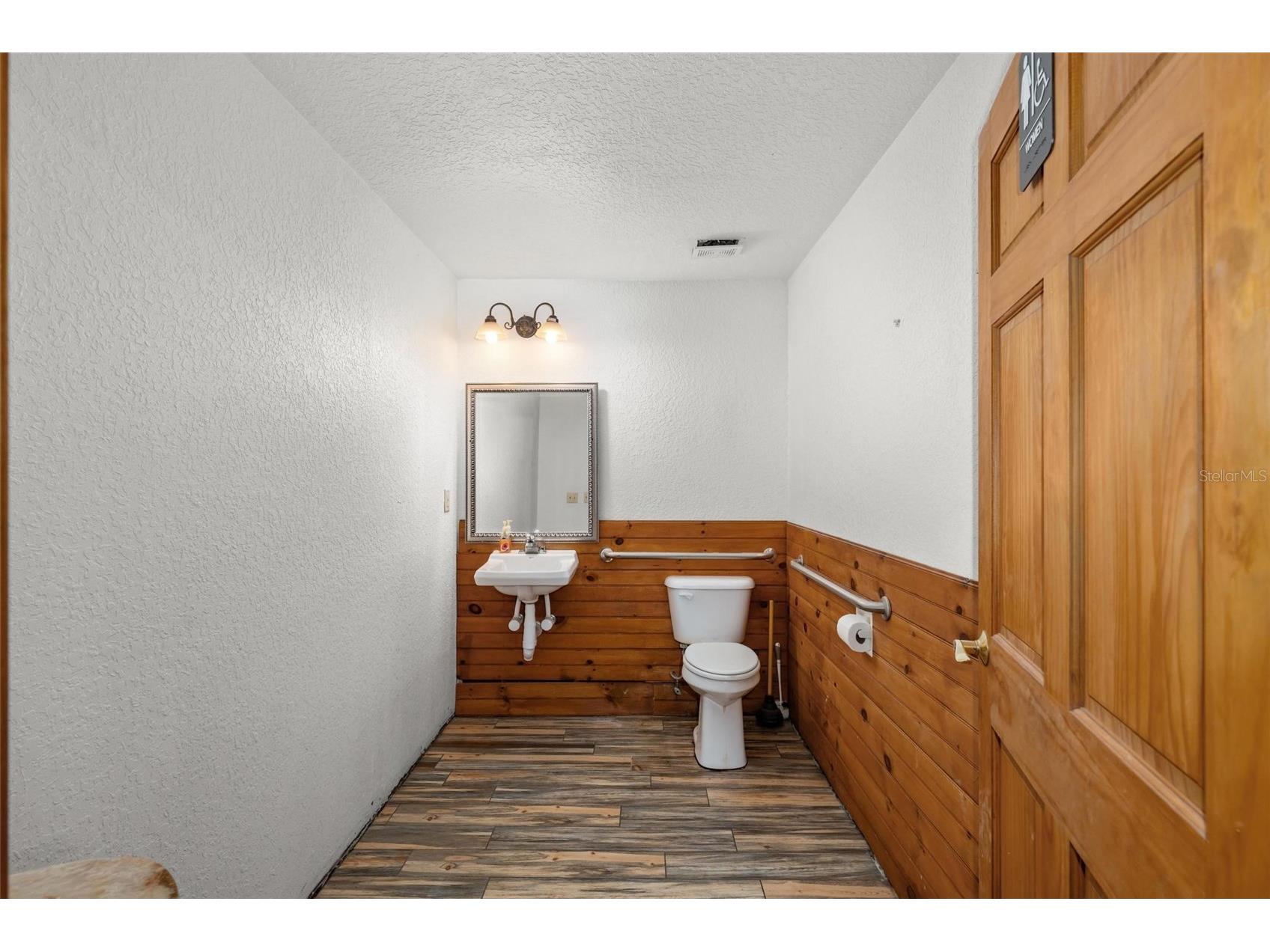 541 Blanche Avenue Umatilla FL 32784 O6417510 image21