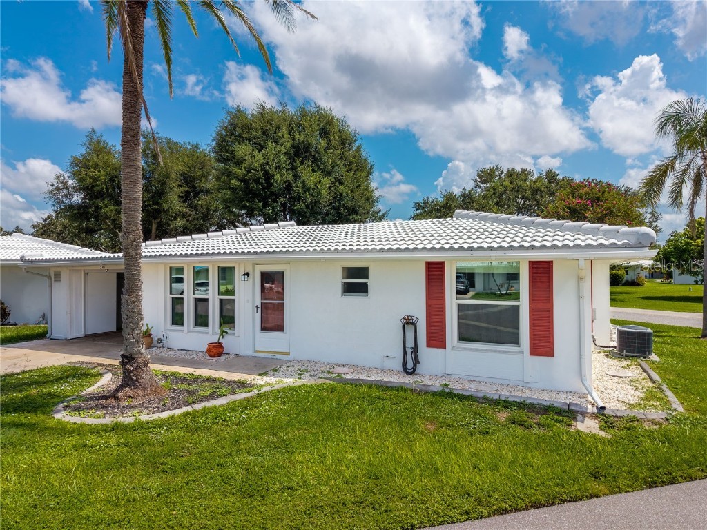 541 Circlewood Drive #R9 Venice FL 34293 N6139938 image2