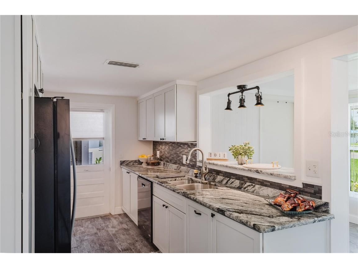 541 Circlewood Drive #R9 Venice FL 34293 N6139938 image5