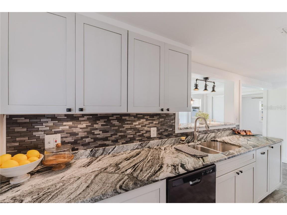 541 Circlewood Drive #R9 Venice FL 34293 N6139938 image8